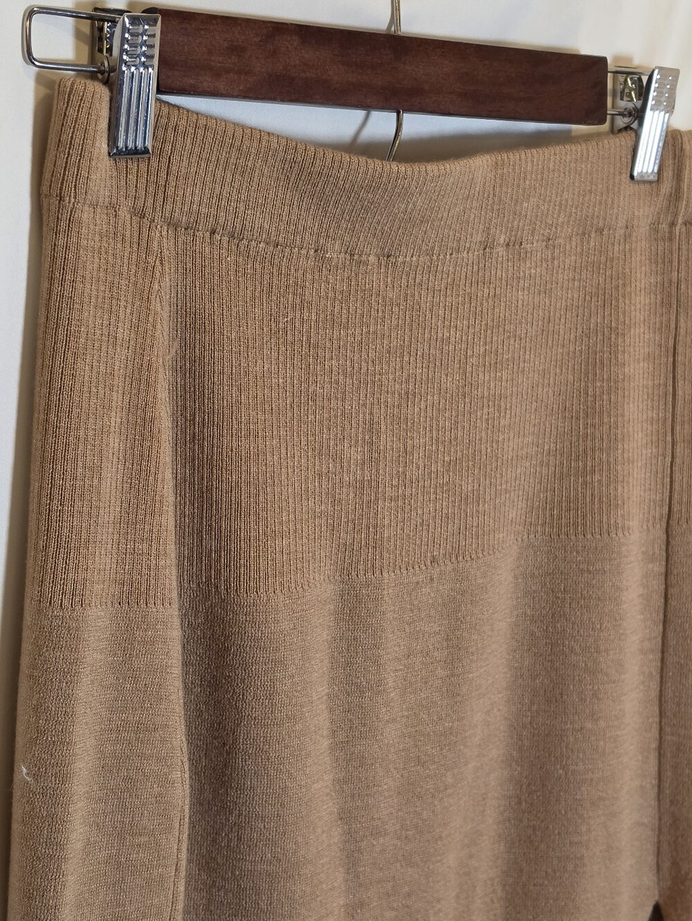 AMUR Ribbed Wool Knit Midi Skirt Beige Camel Slit Size M Sustainable Luxury - Picture 4 of 6